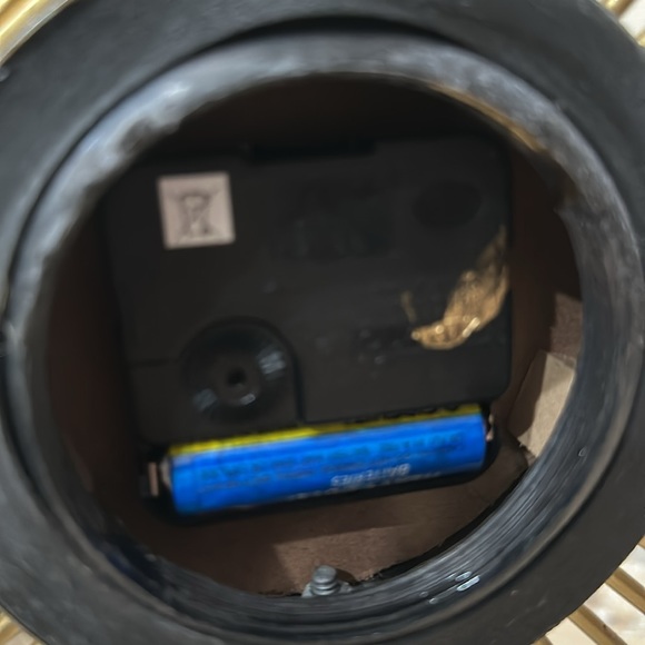 Victoria Queen Atomic Starburst Clock - Picture 6 of 14